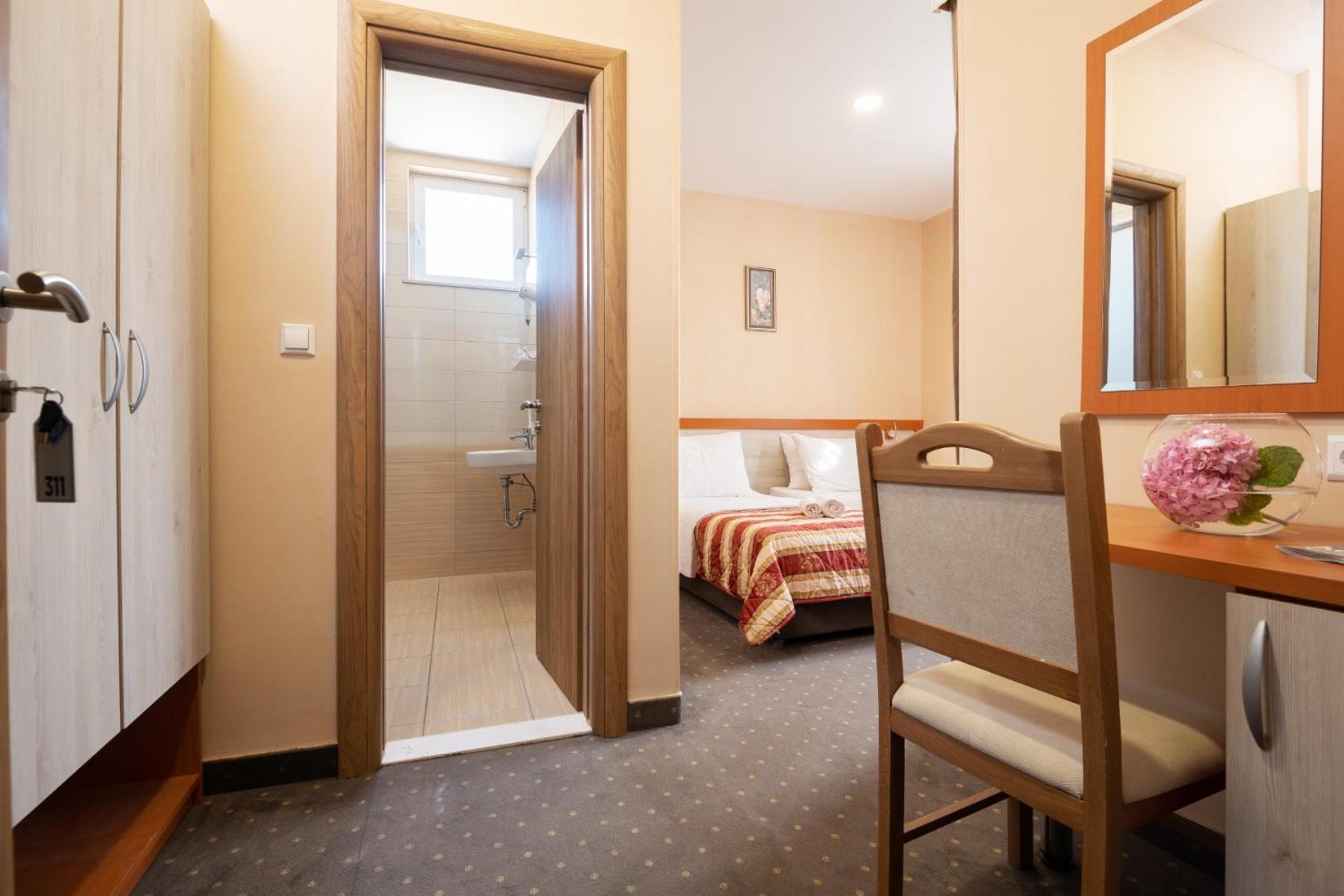 Hotel Luna Neum Room photo